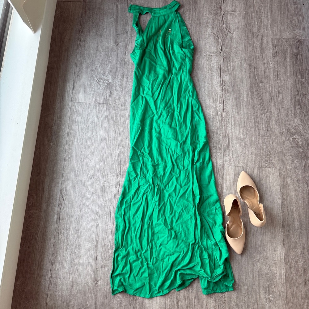 Meshki Elegant Kelly Green Maxi Dress